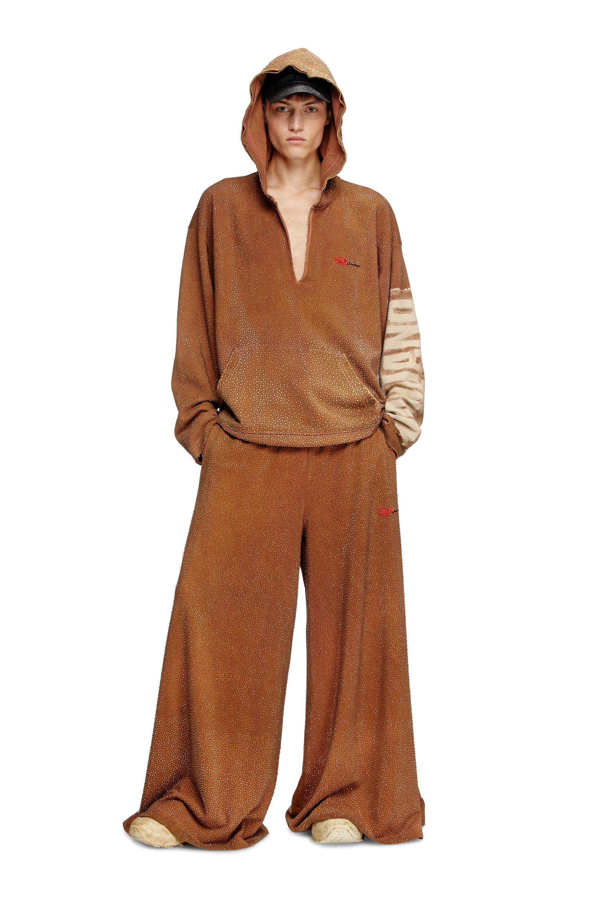 Diesel - P-DAM-LUX-DD, Pantalones deportivos de pernera ancha con cristales Unisex in Marrón - 4